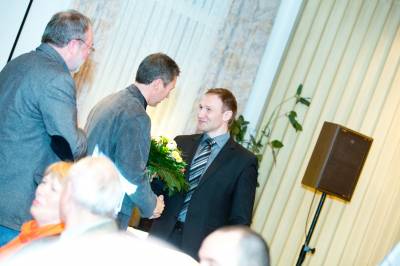 Stefan Sorge und Gerd Engel sind die ersten Gratulanten