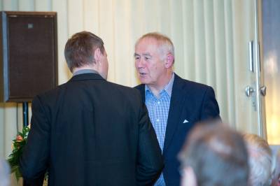 Der stolze Namensgeber gratuliert