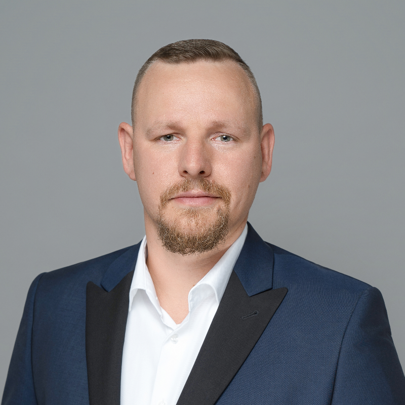  Peter Engel